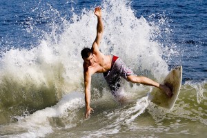 爱游戏体育官方入口-《英雄联盟》预选世界火爆开启，谁能登顶荣耀巅峰？